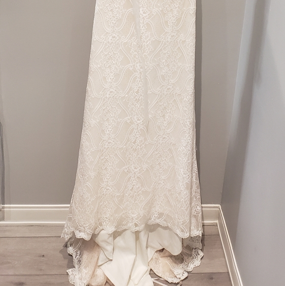 Maggie Sottero Wedding Dress - Picture 2 of 5